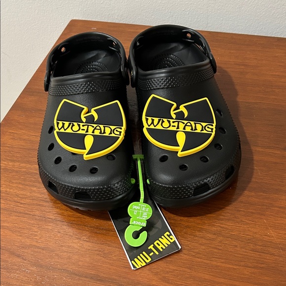 CROCS WU-TANG  size M5/W7 Black and Yellow Graphic Clogs - Picture 1 of 6